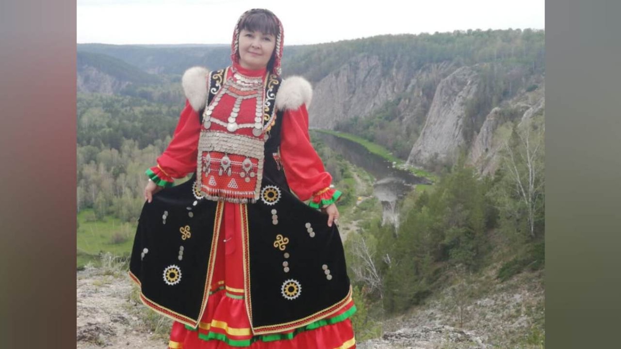 Познакомили слушателей с героиней очередного выпуска "Классного журнала" Гульсиной Ишбаевой