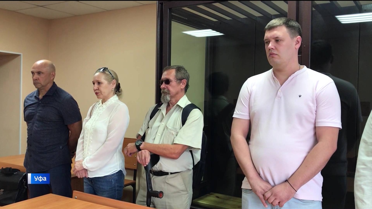 В Уфе устроивший серьезное ДТП таксист избежал наказания: кого признали виновным?