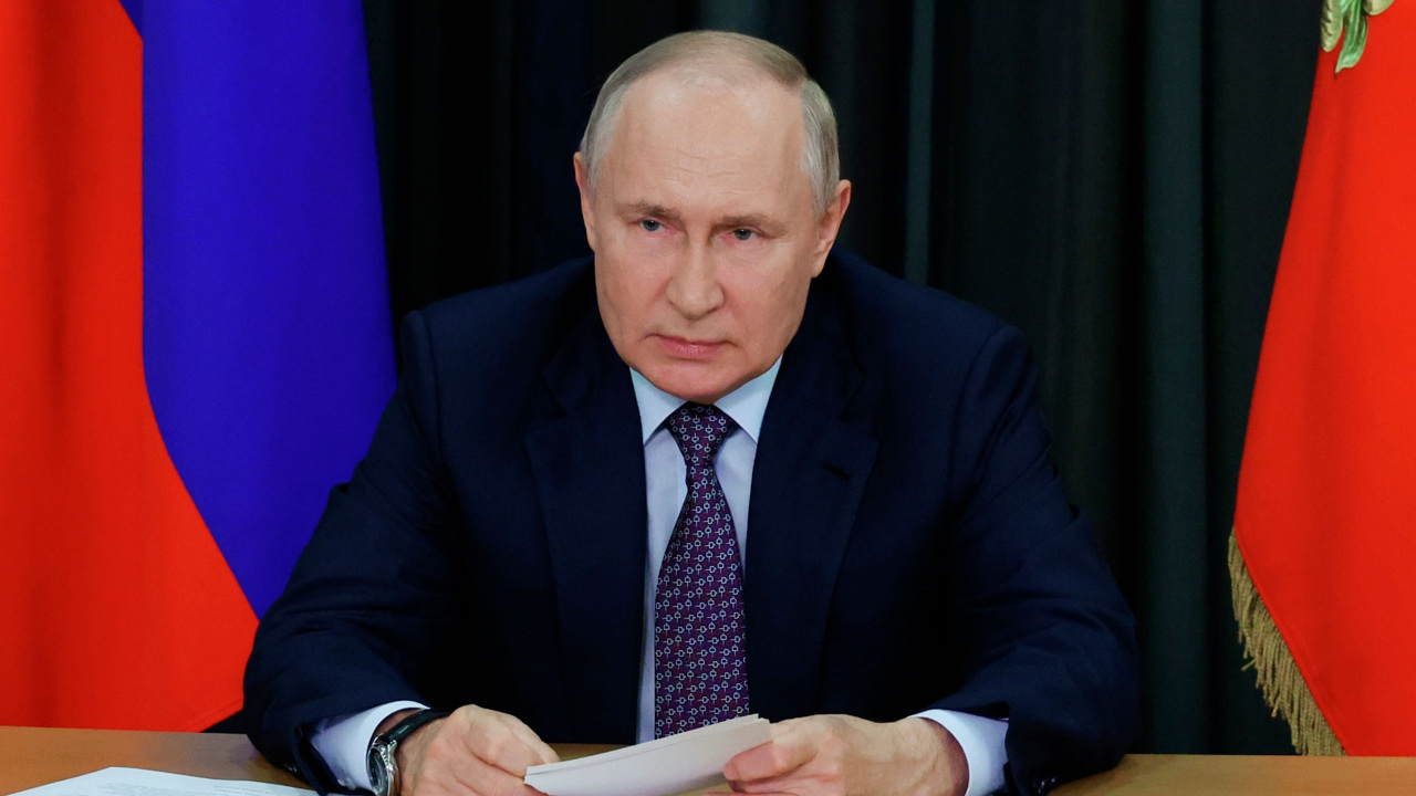 Путин соболезнует супруге Добронравова Александре Пахмутовой
