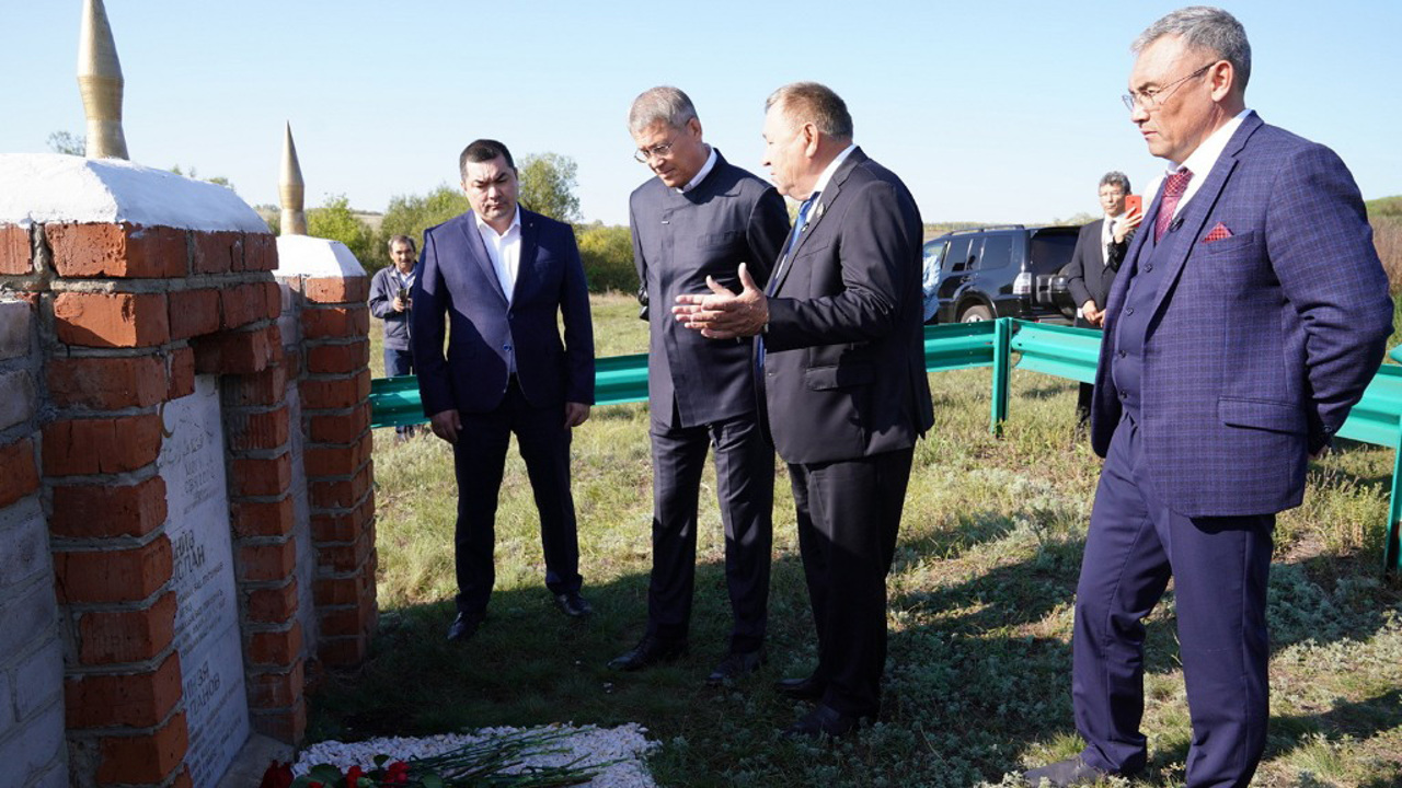 Куюргазинский р-н. 300 со дня рождения Кинзи Арсланова. Сентябрь 2023 г.