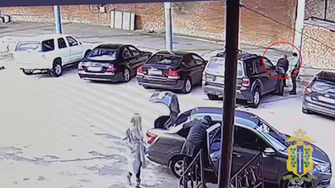 В Липецке вор украл аккумулятор у клиента автосервиса и попал на камеру