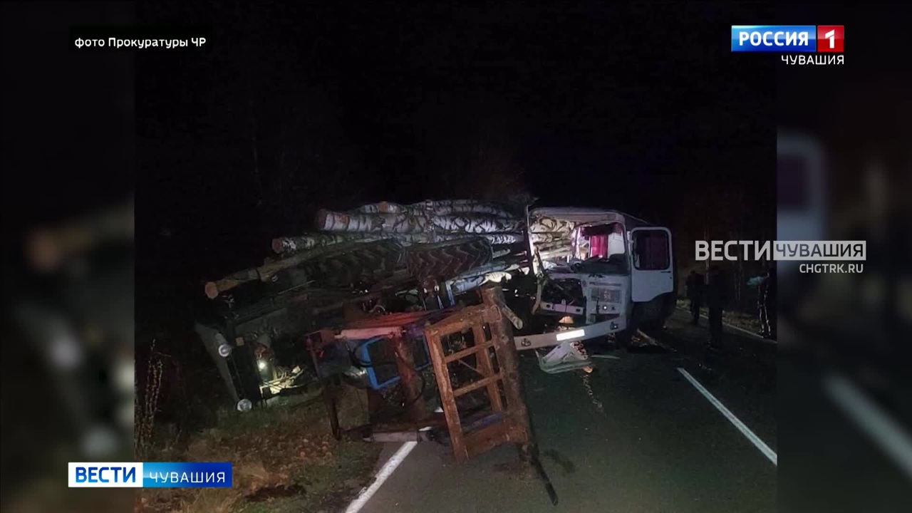 В Чувашии при столкновении автобуса и лесовоза погибла школьница