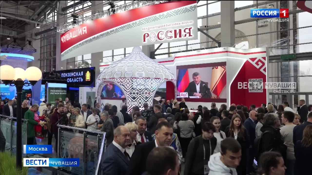 О Чувашии на выставке "Россия" на ВДНХ рассказывает виртуальный просветитель Иван Яковлев