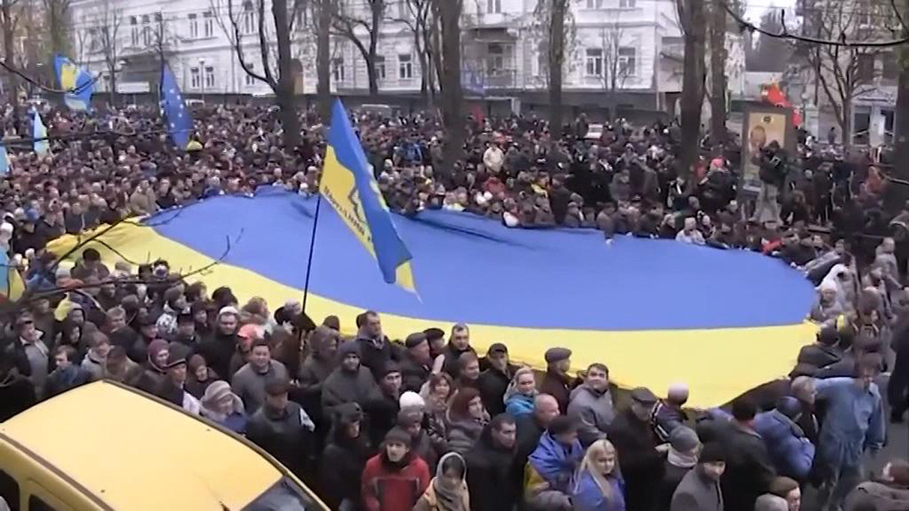 Политический кризис на Украине, фонограф Томаса Эдисона, Детский музыкальный театр в Москве