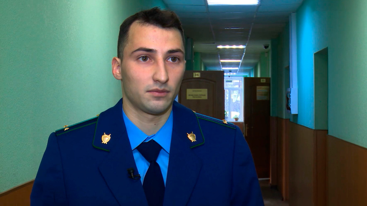 На стройке во дворе жилого дома нашли нарушения правил благоустройства