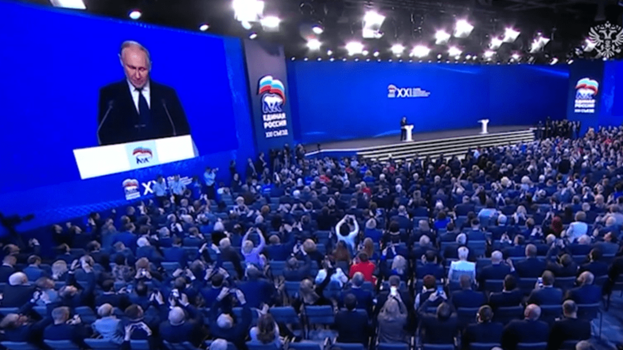 Рашид Темрезов сообщил о единогласной поддержке «Единой Россией» выдвижения Владимира Путина кандидатом на должность главы государства
