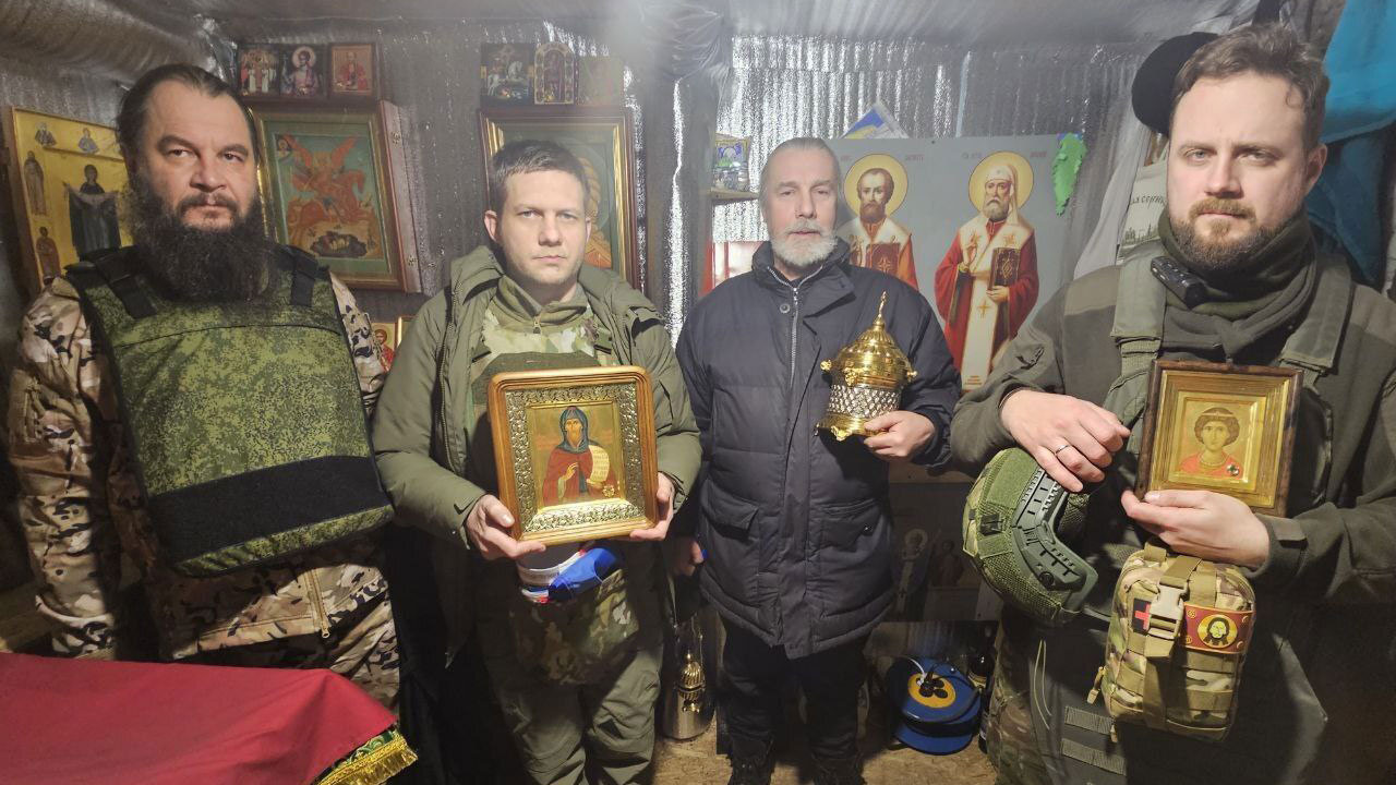 Борис Корчевников отправился в зону СВО с крестным ходом