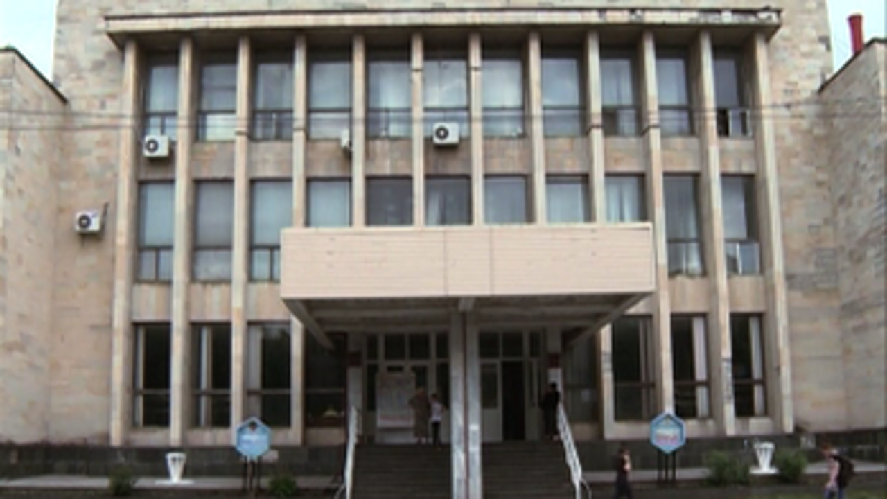 Дворцовое детство