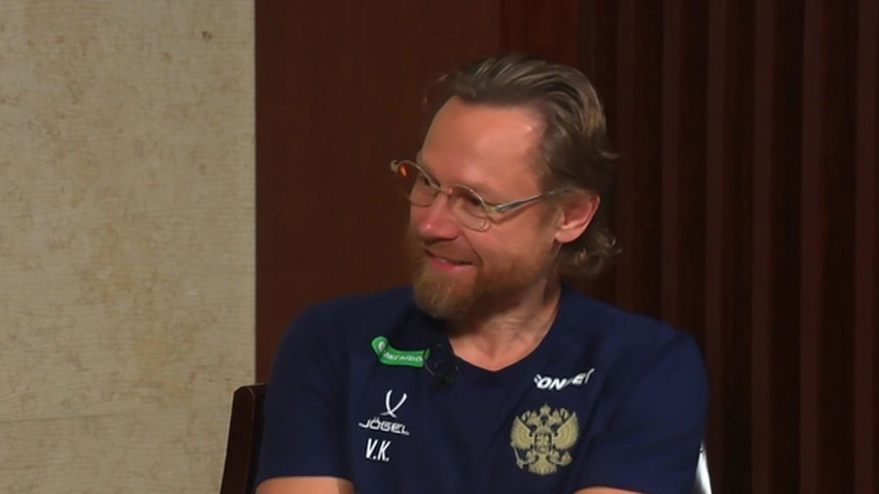 Валерий Карпин