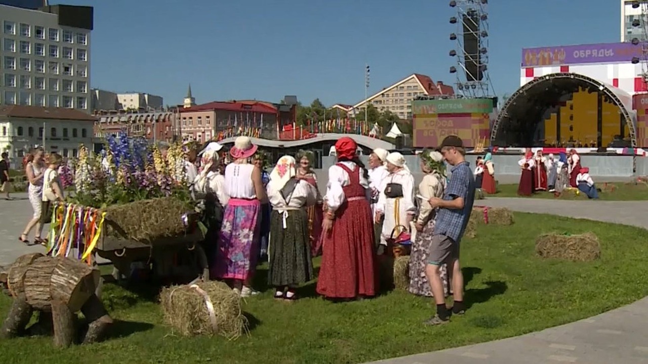 В Перми прошел фестиваль живой культуры "Обряды-наряды"