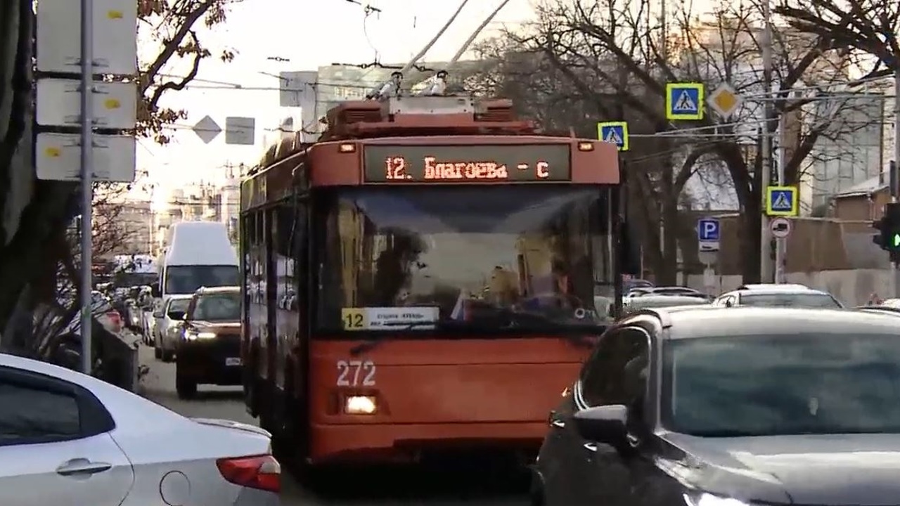 Краснодар сковывают традиционные предпраздничные пробки