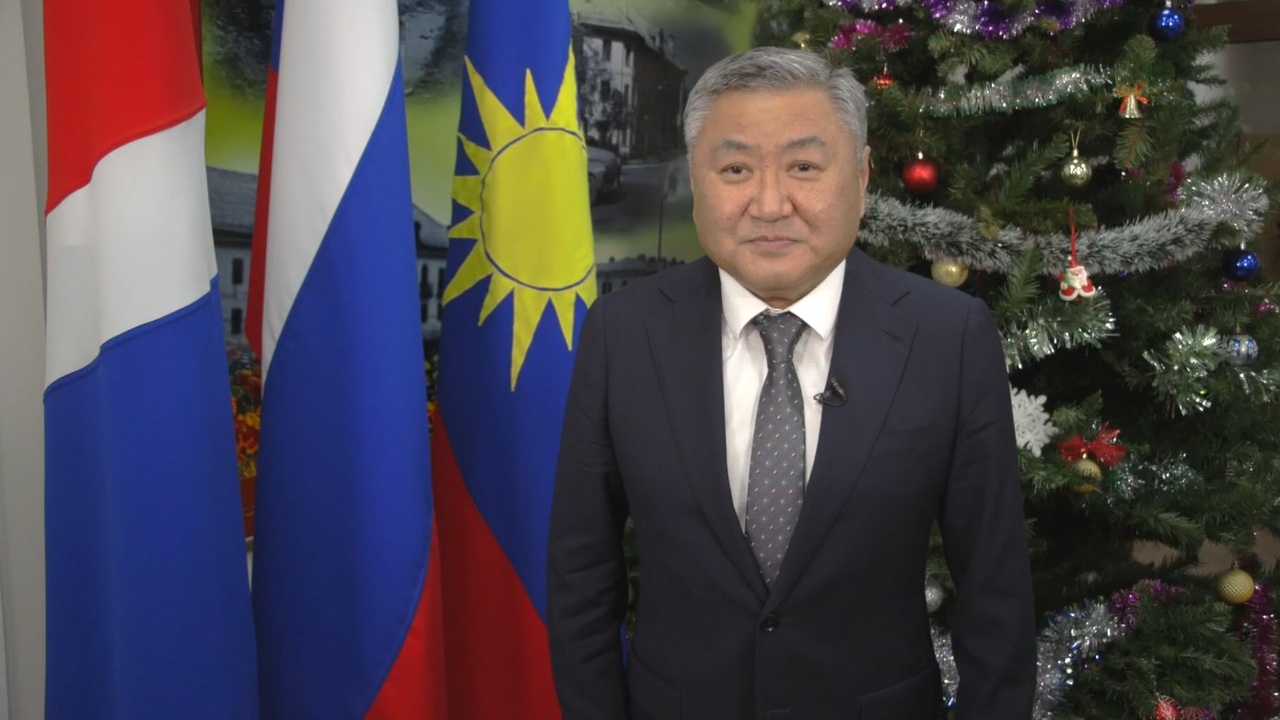 Глава Артема Вячеслав Квон поздравил приморцев с Новым годом