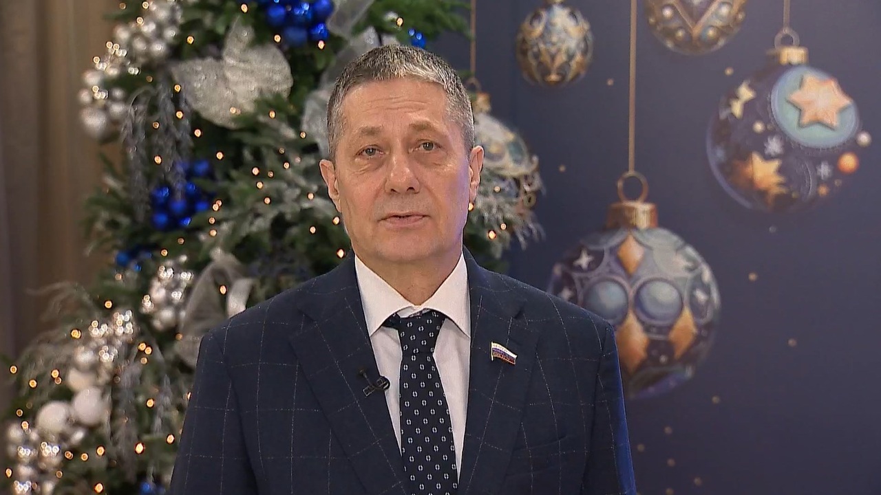 Депутат Госдумы РФ Александр Щербаков поздравил приморцев с Новым годом