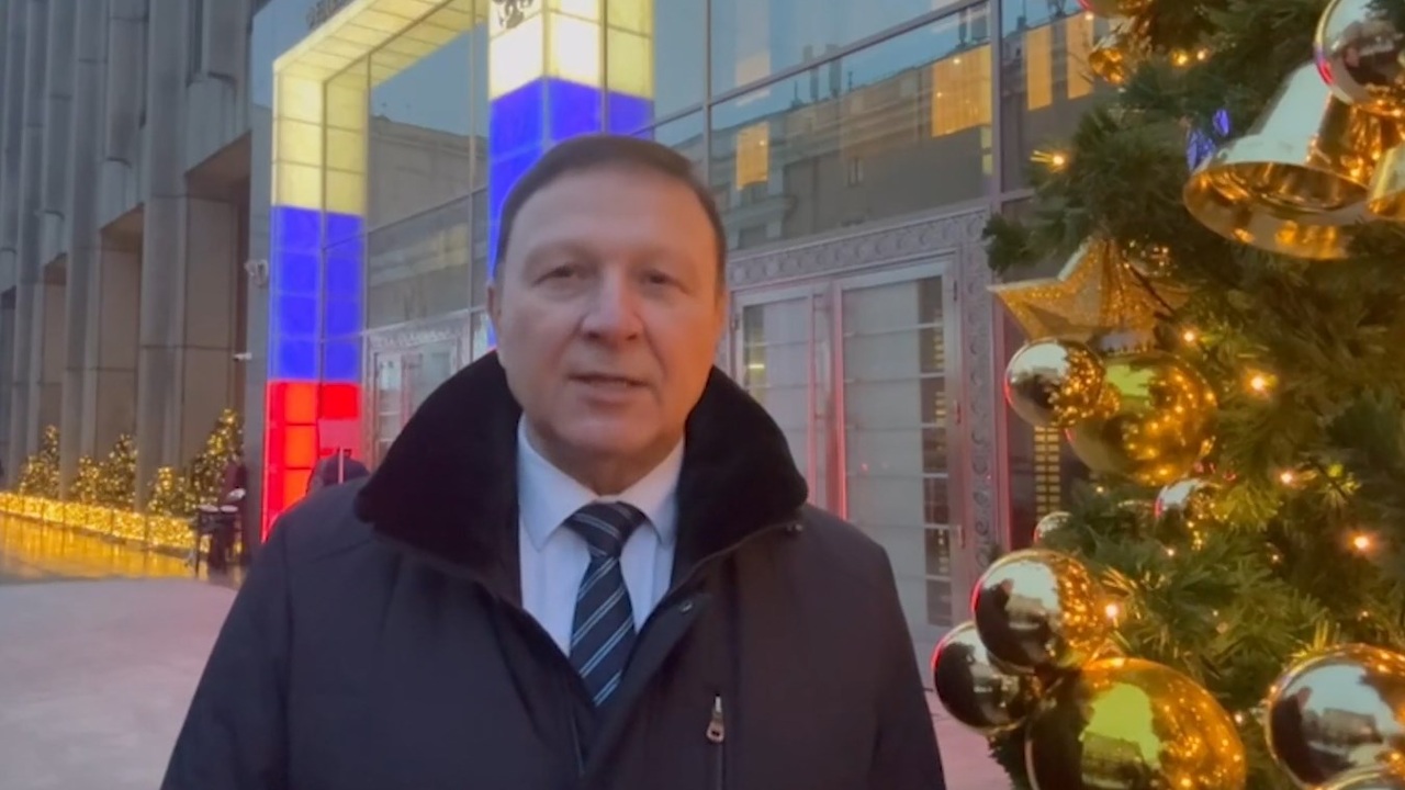 Александр Ролик поздравил жителей Приморья с Новым годом