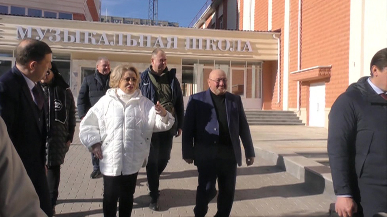 Спикер СФ посетила строящиеся соцобъекты в Кисловодске