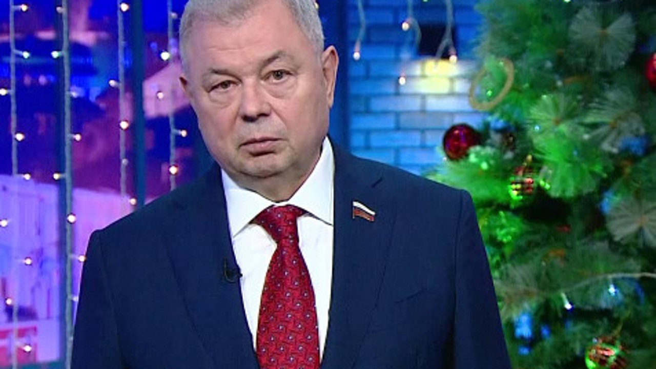В канун Нового года жителей Калужской области поздравил Анатолий Артамонов