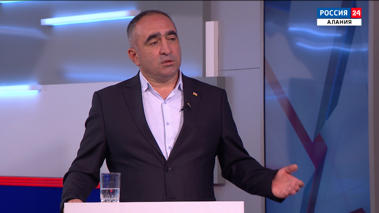 Депутаты Собрания представителей г. Владикавказа  уделяют первостепенное внимание бойцам СВО и членам их семей