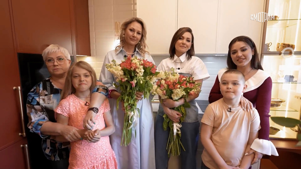 На кухне хаос, а ремонт длится годами: как семья на грани срыва обрела новое сердце дома