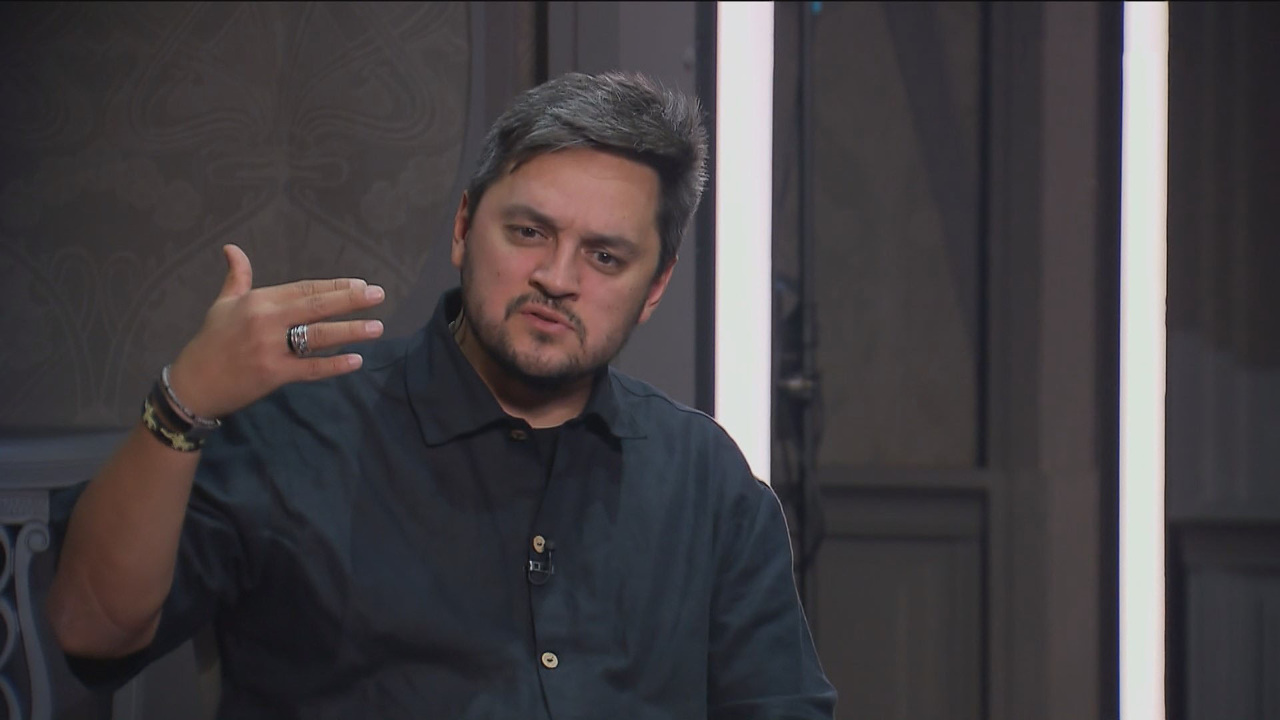 Денис Хуснияров – о "Скучной истории" в Театре имени Маяковского