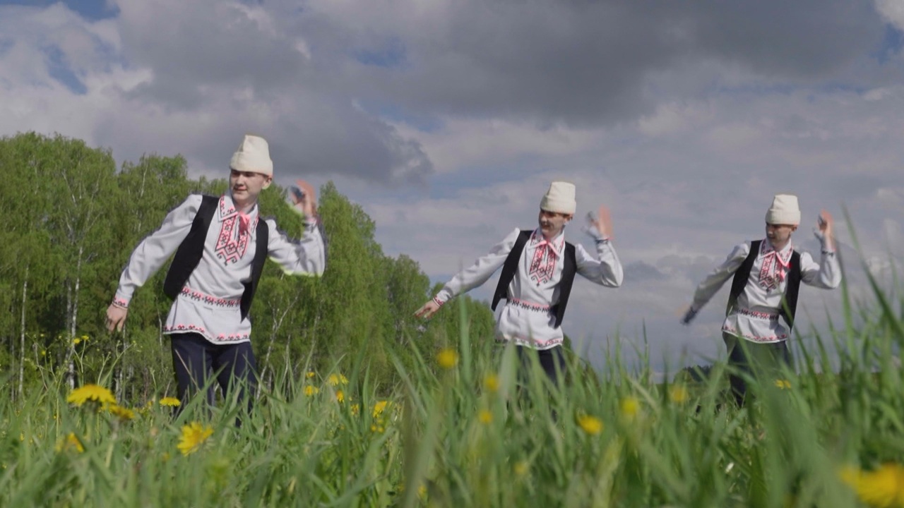 Луговые марийцы. Музыка священной рощи