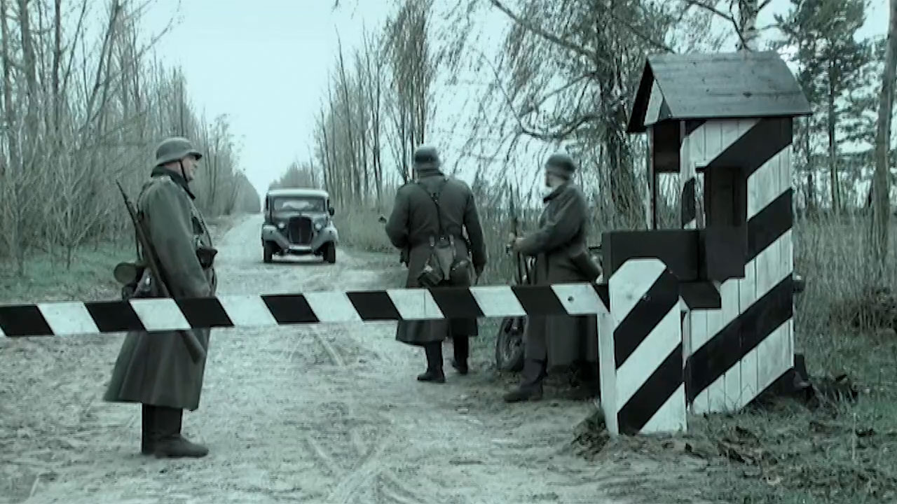 1942