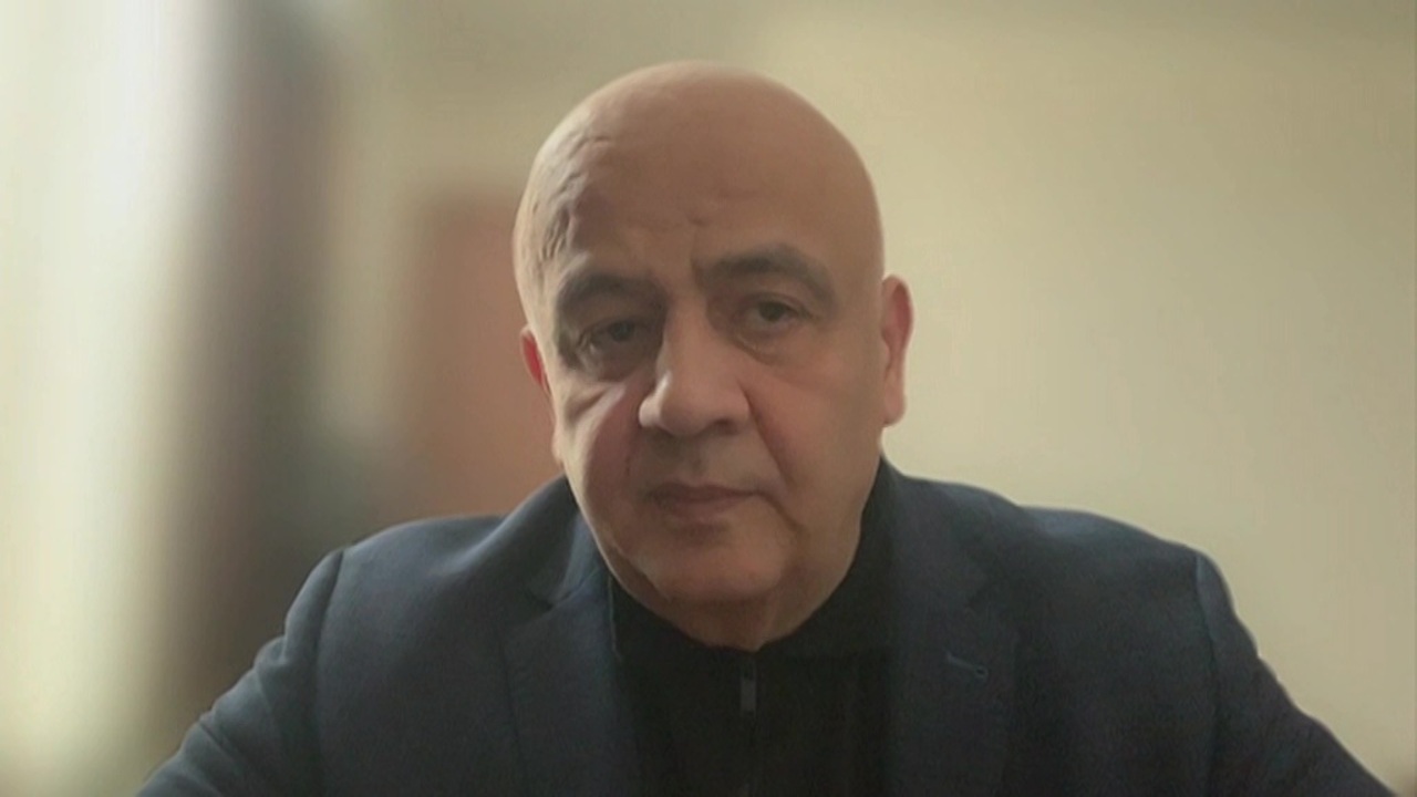 Килинкаров: Зеленский играет роль президента, но не управляет страной