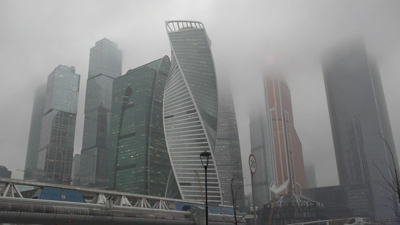 Аномально теплая погода сохранится в Москве