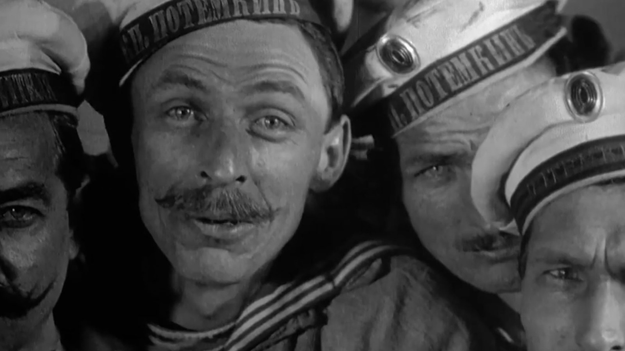 24 декабря. Премьера "Броненосца "Потемкин", 8-летнее образование и частная собственность в СССР
