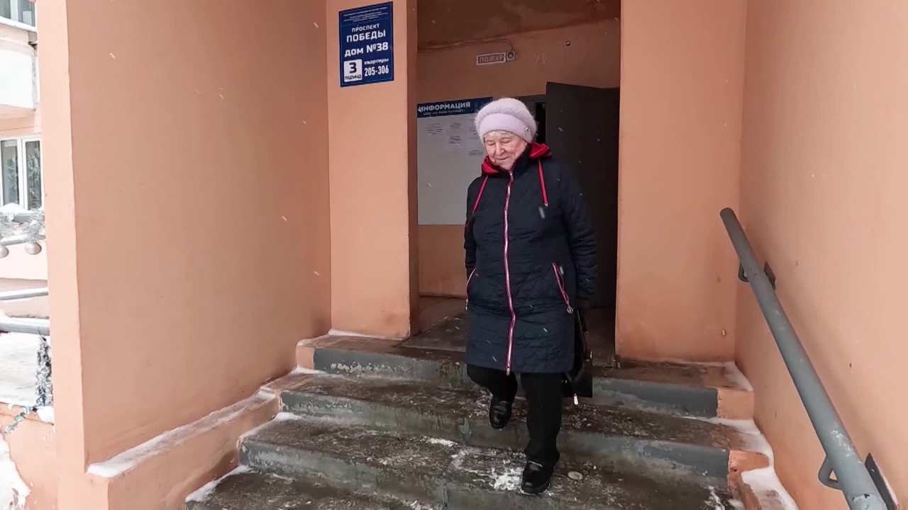 Курский дворник покоряет сердца своих соседей