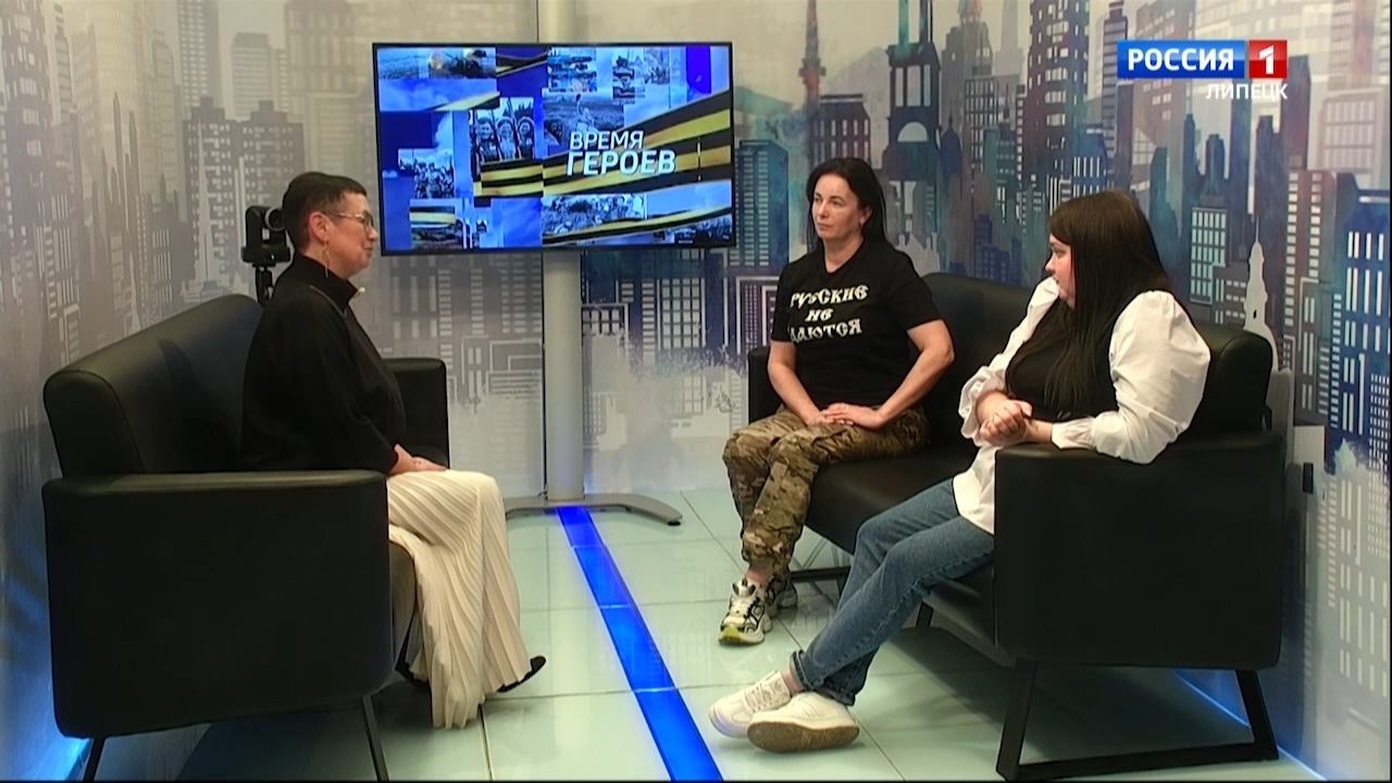 Время героев: волонтеры Оксана Фролова и Кристина Епифановская