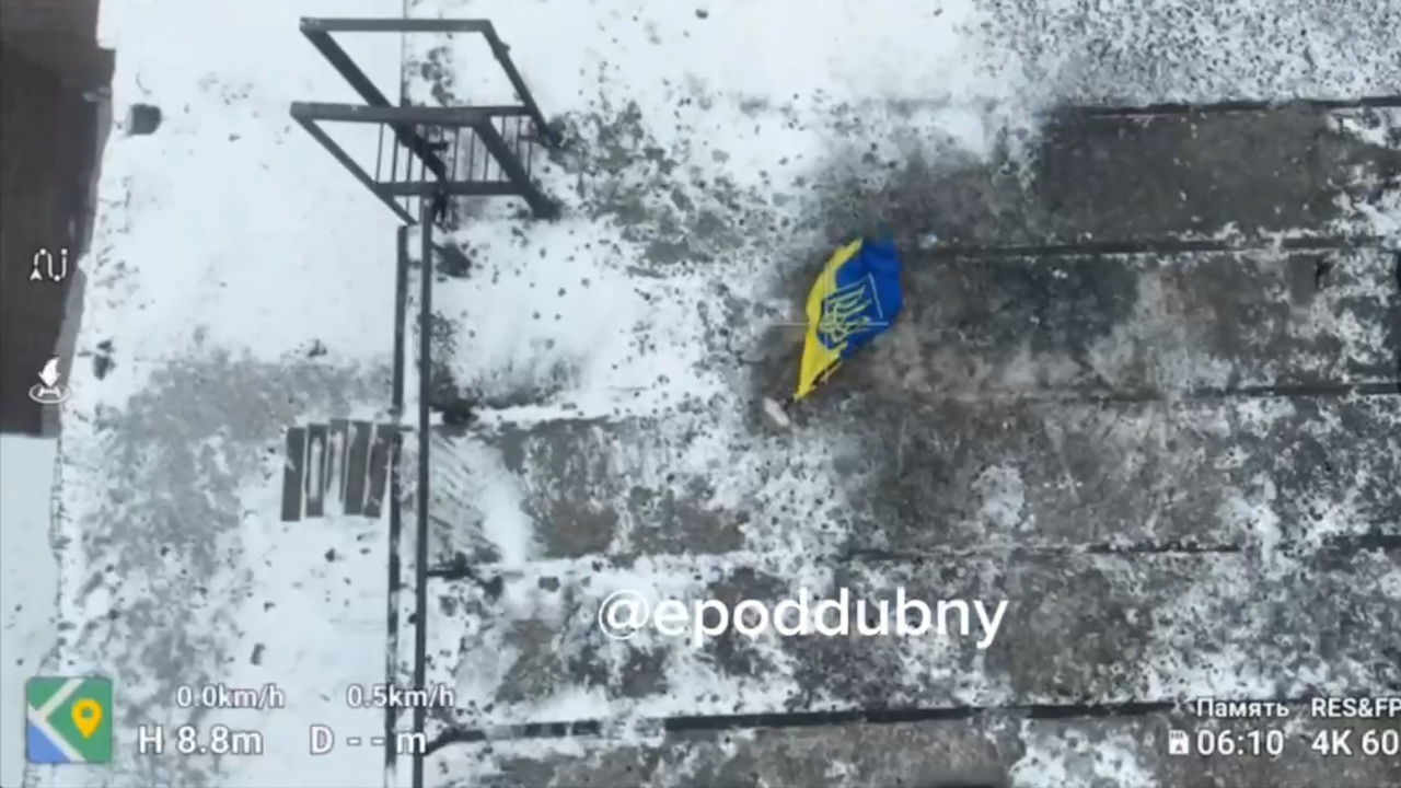 Поддубный показал кадры уничтожения украинских флагов российскими БПЛА