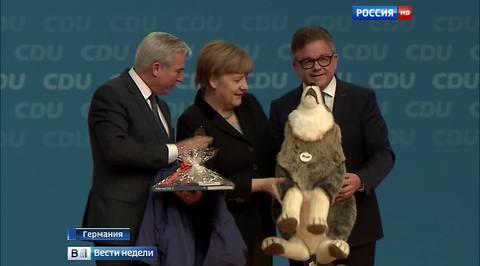 Меркель и Зеехофера сравнили с престарелыми комиками