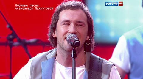 Эфир от 26.12.2015. Группа "После 11" с песней "Птица счастья"