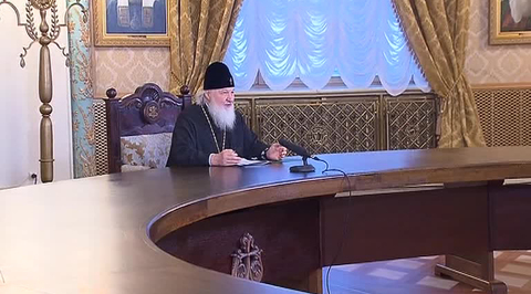 Патриарх Кирилл поздравил с Рождеством космонавтов