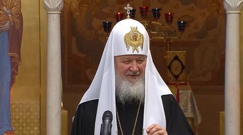 Патриарх Кирилл на Рождество привез гостинцы воспитанникам детдома для инвалидов