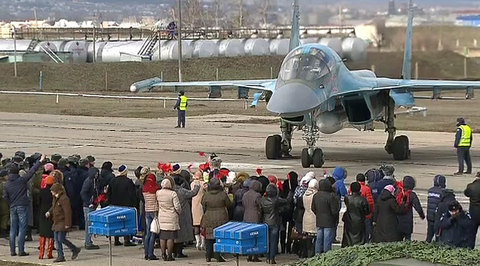 Первые бомбардировщики вернулись из Сирии в Россию