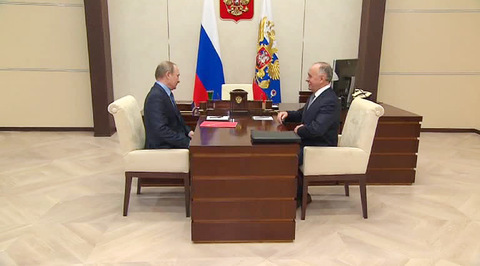 Владимир Путин провел закрытое совещание с главой ФСКН Виктором Ивановым