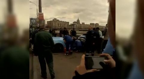 Lamborghini без номеров влетела не в отбойник, а в BMW