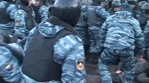 ОМОНовцы избили 19 человек в придорожном кафе в Тюменской области