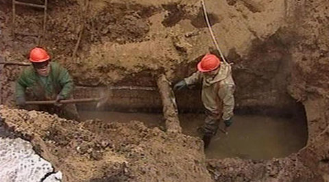 Газовая коррозия коллектора могла стать причиной обрушения грунта в Брянске