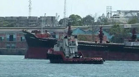 В Японском море перевернулся российский сухогруз