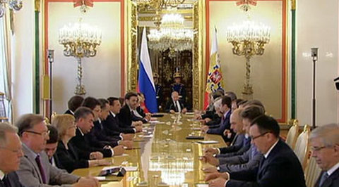 Путин: расходы на образование, науку и инфраструктуру останутся в приоритете