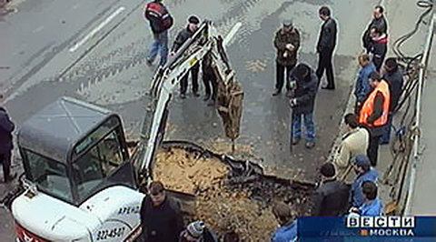 Просадка грунта в центре Москвы не связана с отголосками землетрясения в Охотском море