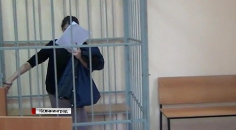 Сюрприз для дяди: племянница спрятала в доме артиста банку с героином
