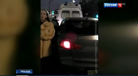 Автоледи протаранила карету скорой помощи и пыталась скрыться