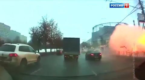 Взрыв газа у метро "Коломенская": кадры с видеорегистратора