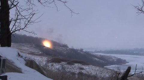 ВСУ четвертые сутки ведут обстрел Дебальцева