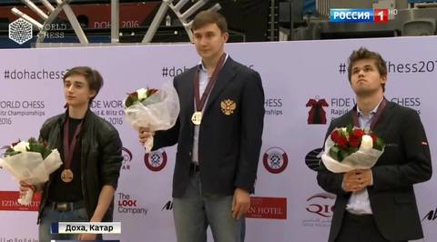 Вместо высылки - поздравление. Белый дом в тупике