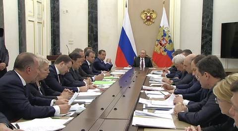 Путин поручил поддержать пострадавших от взрыва в Саратове