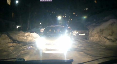 Женщина-водитель, не пропустившая скорую к больному, работает в избиркоме